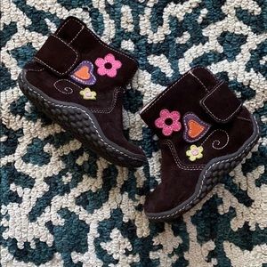 Genuine Kids from Oshkosh brown suede girls boots